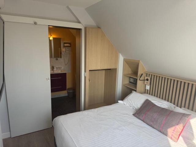 The Originals Boutique, Hotel Les Quatre Salines, Le Mont Saint-Michel Sud Roz sur Couesnon Bagian luar foto